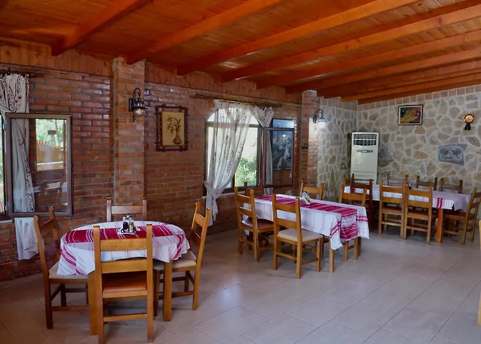 Sofra E Vjeter Restaurant And *