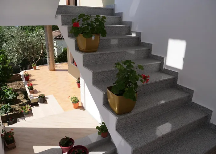 Ξενοδοχείο Sofra E Vjeter Restaurant And